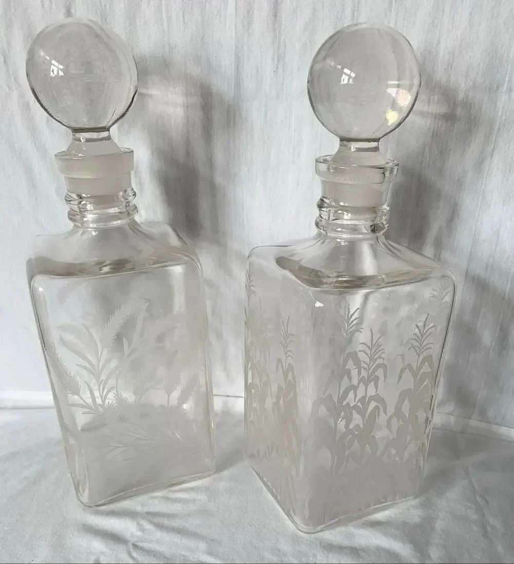 2 Vintage Etched Glass Decanters Thistle Rye Bourbon Bar BOTTLES STOPPERS SET